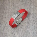 Manilla de Identificación con datos grabados y Perfil en Línea - Color rojo - Placa mediana